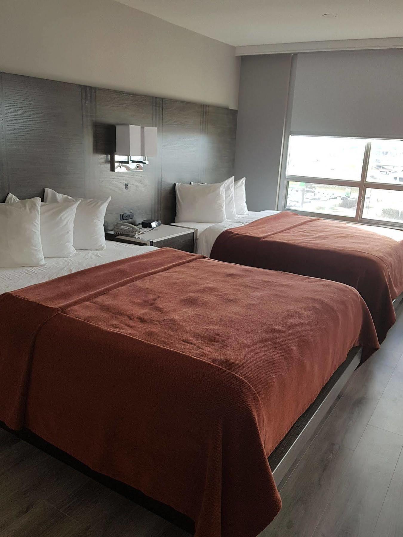 Hotel Carlingview Toronto Airport Mississauga Zewnętrze zdjęcie